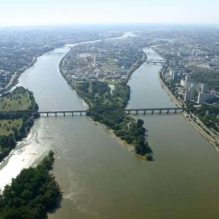 Cerise La Beaujoire 3* Nantes