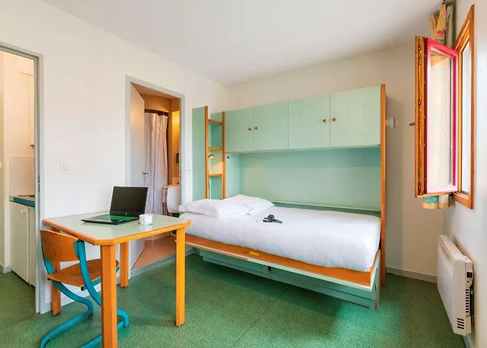 Cerise La Beaujoire نانت