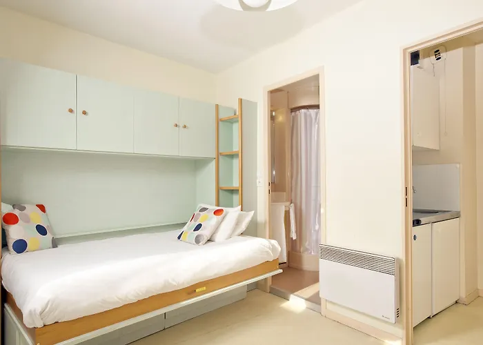 Cerise La Beaujoire نانت