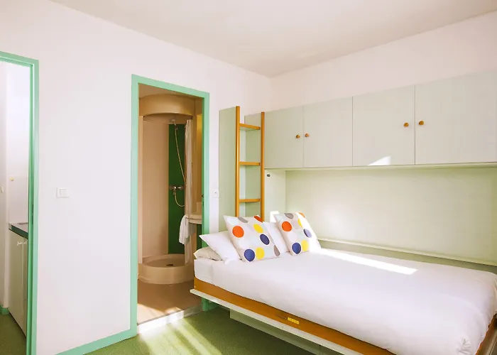 Cerise La Beaujoire 3* نانت