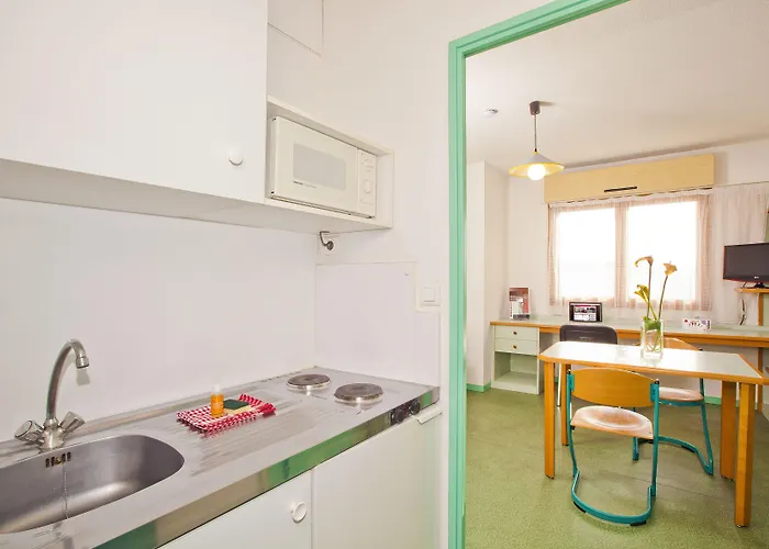 Cerise La Beaujoire شقة فندقية نانت