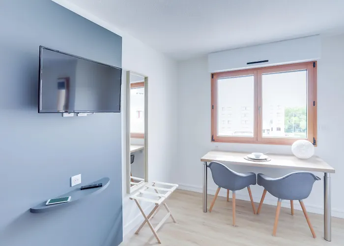 Cerise La Beaujoire شقة فندقية