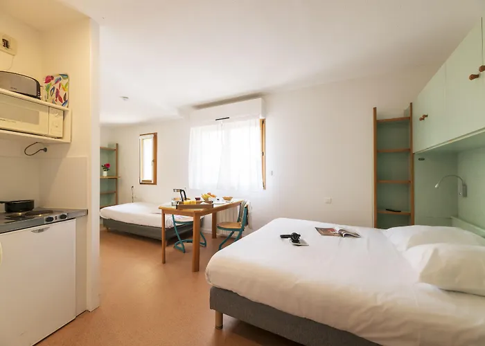 Cerise La Beaujoire 3* نانت